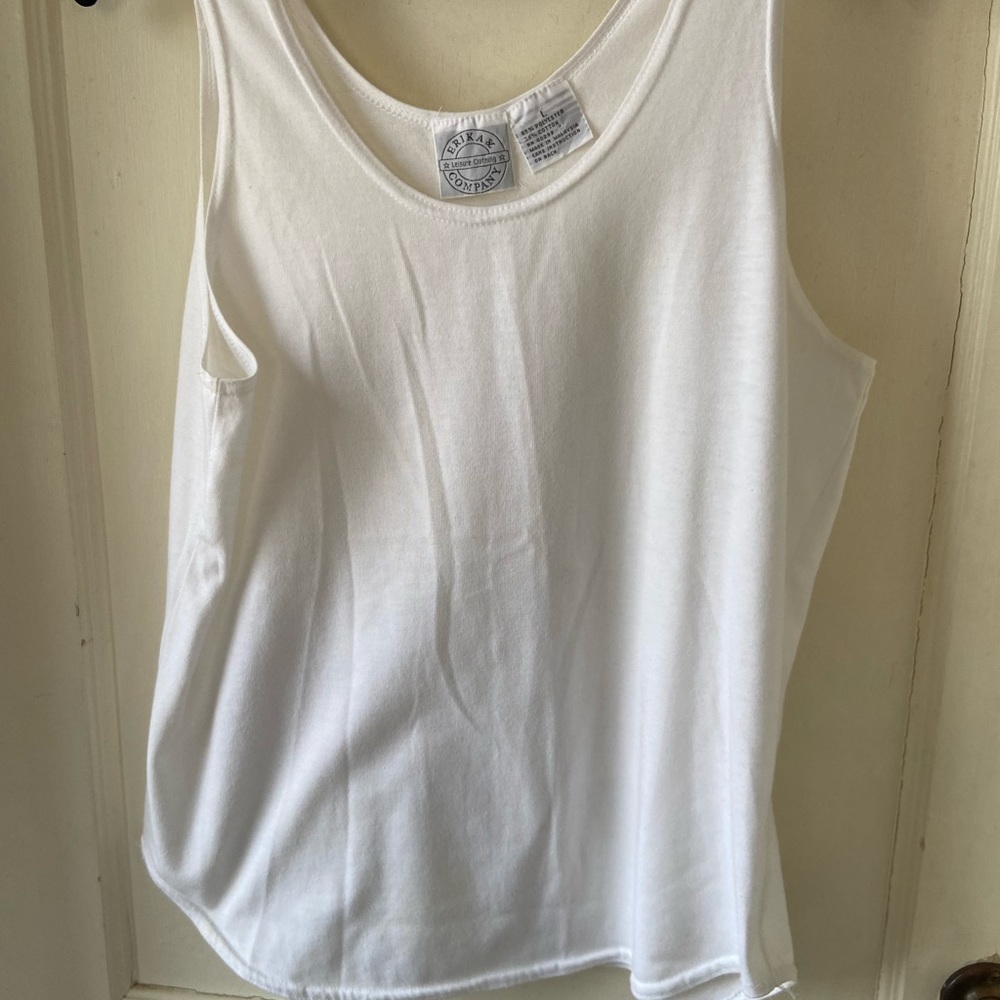 Erika & Company Tank Top with Shirttail Hem White Sz L